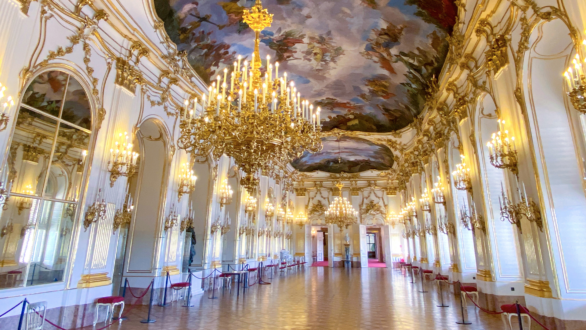 Rick in the Great Gallery, Schönbrunn Palace, Vienna. Photo: Rick Steves’ Europe.